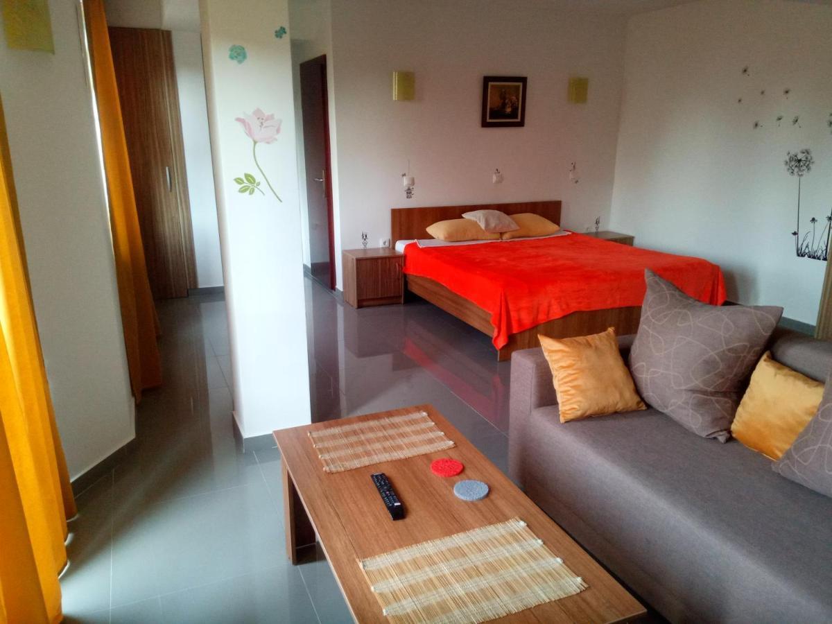 Yard House Trpejca Hotel Ohrid Eksteriør billede