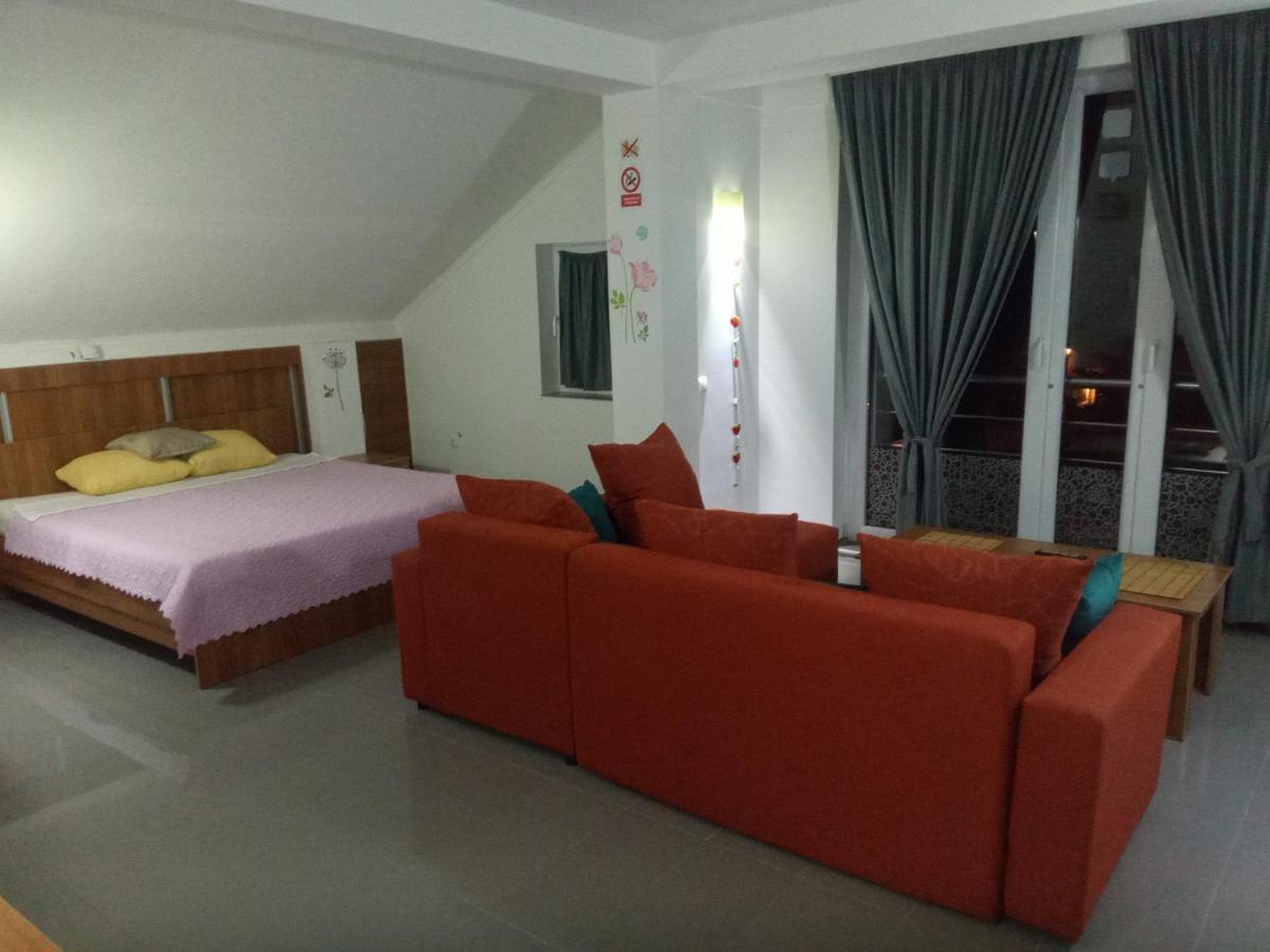 Yard House Trpejca Hotel Ohrid Eksteriør billede