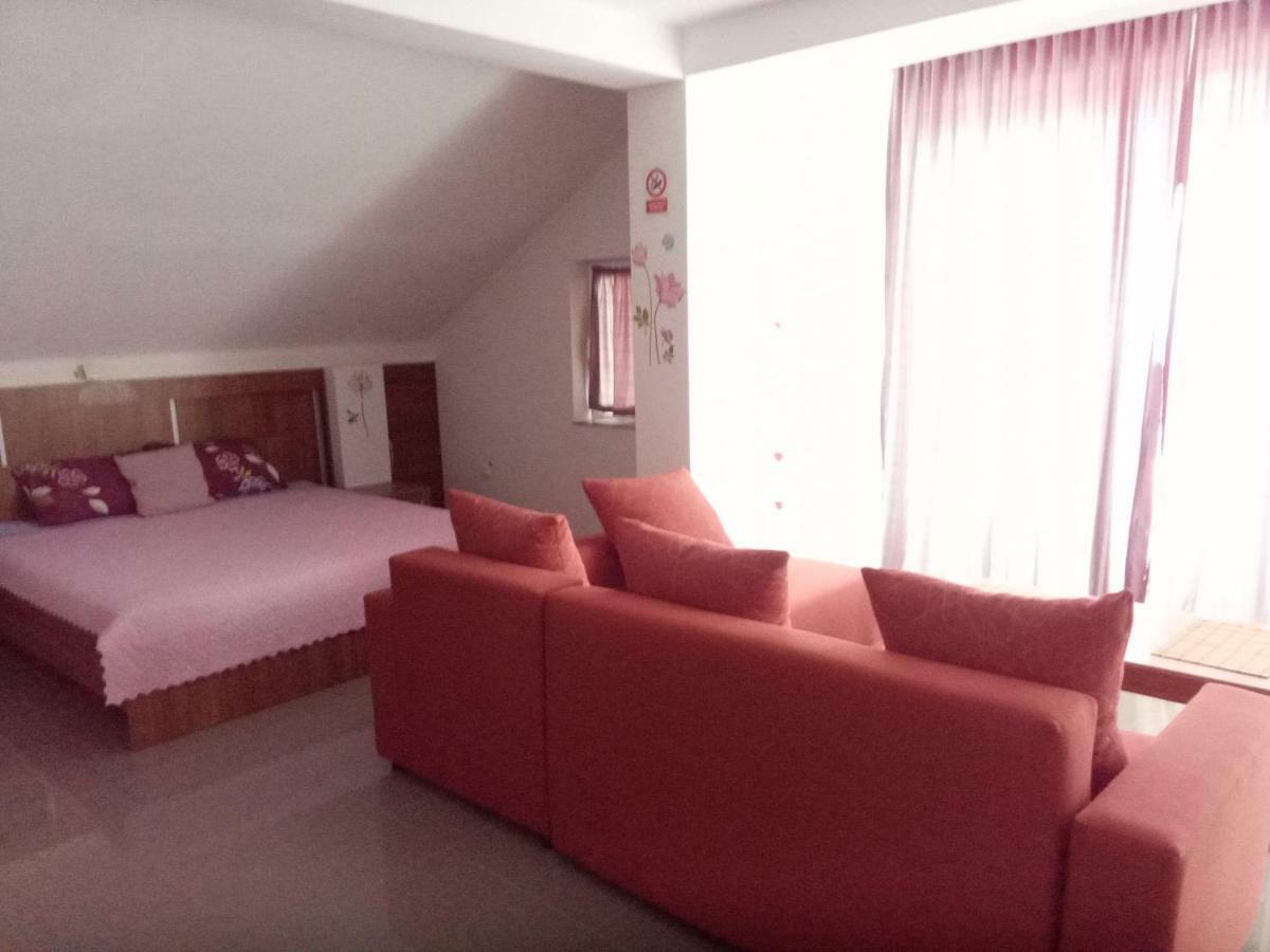 Yard House Trpejca Hotel Ohrid Eksteriør billede