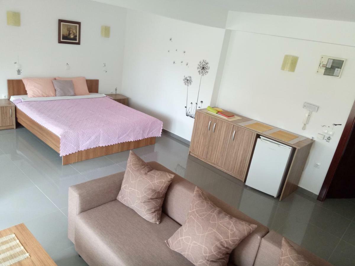 Yard House Trpejca Hotel Ohrid Eksteriør billede