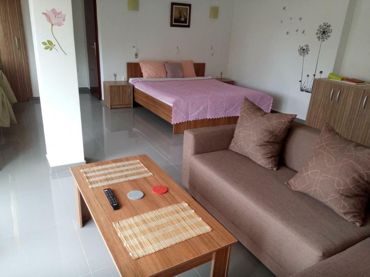 Yard House Trpejca Hotel Ohrid Eksteriør billede