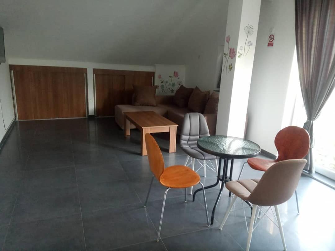 Yard House Trpejca Hotel Ohrid Eksteriør billede